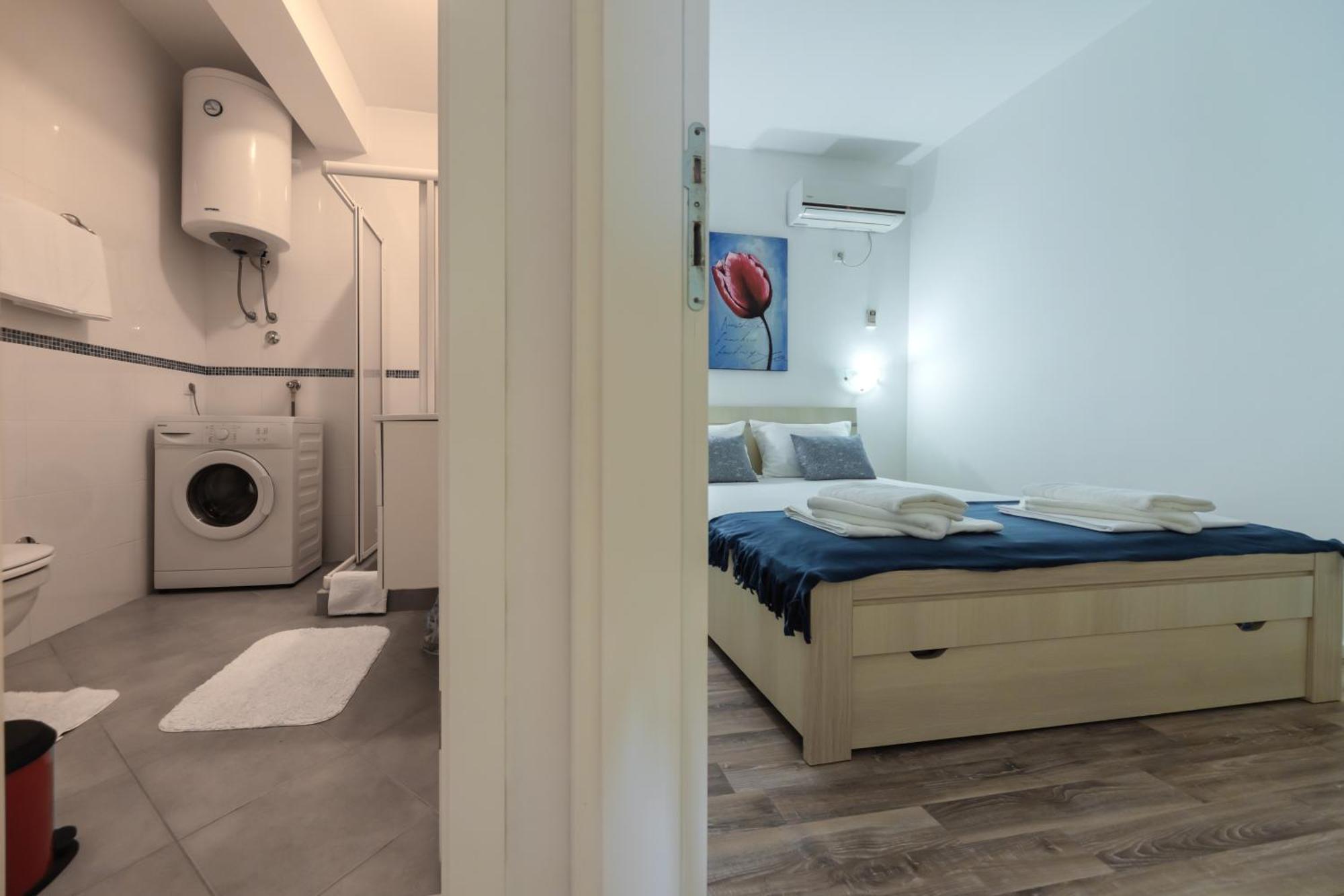 Apartments My Przno Sveti Stefan Bilik gambar